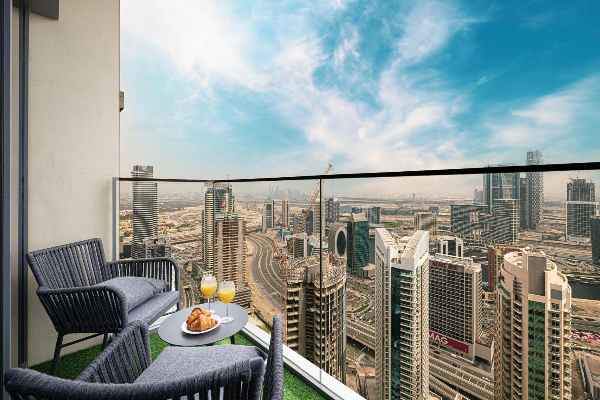 Smartstay At Burj Royale - Full Burj Khalifa View - Brand New Luxury Apartments Dubai Eksteriør bilde