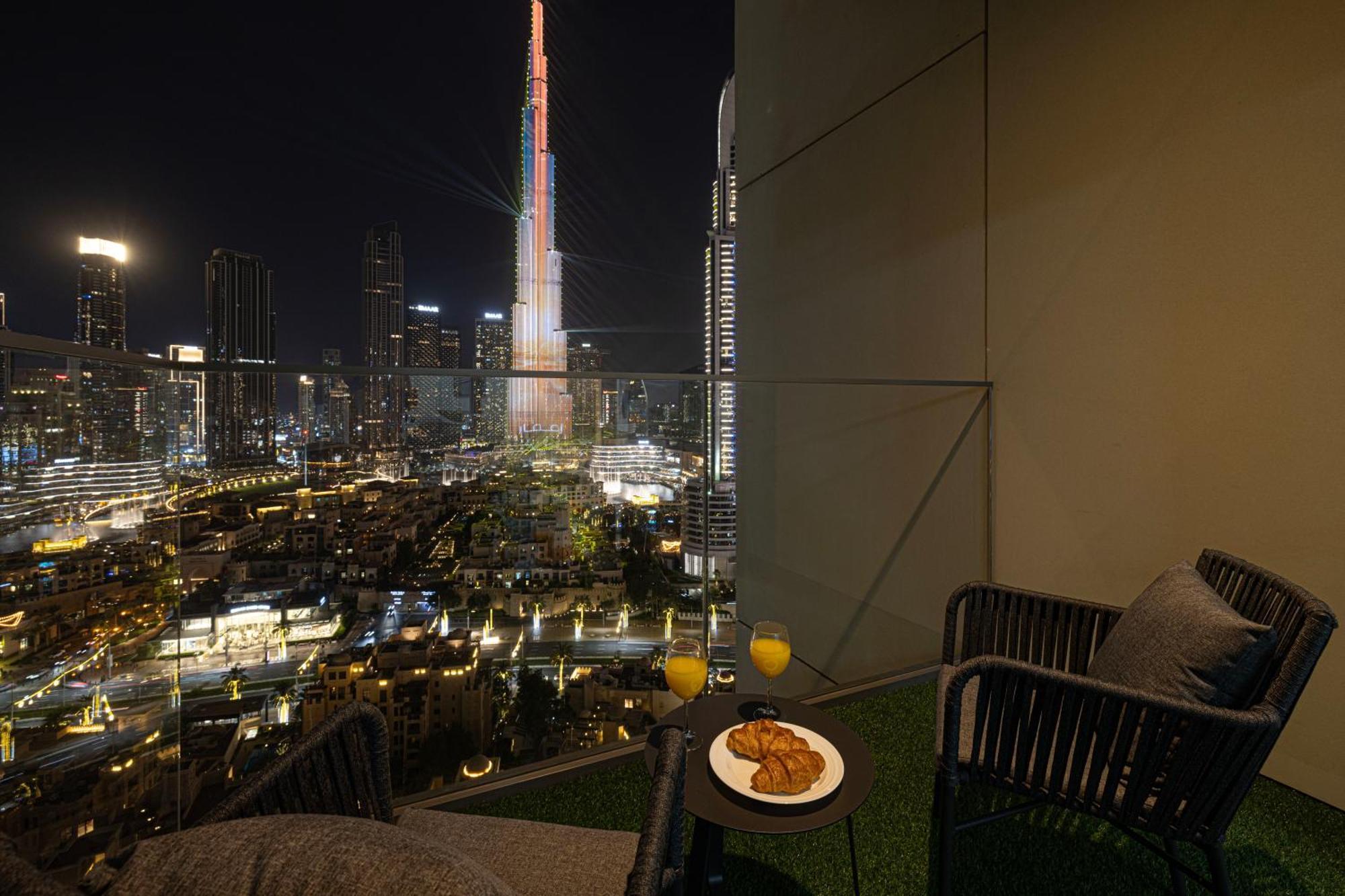 Smartstay At Burj Royale - Full Burj Khalifa View - Brand New Luxury Apartments Dubai Eksteriør bilde