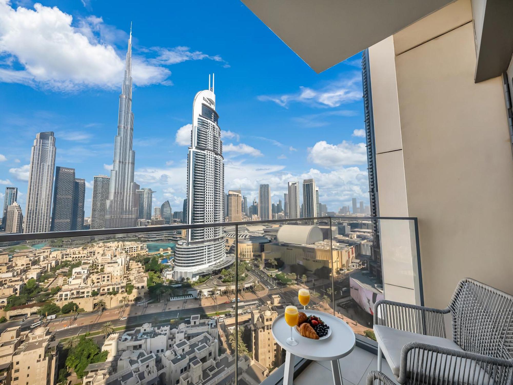 Smartstay At Burj Royale - Full Burj Khalifa View - Brand New Luxury Apartments Dubai Eksteriør bilde