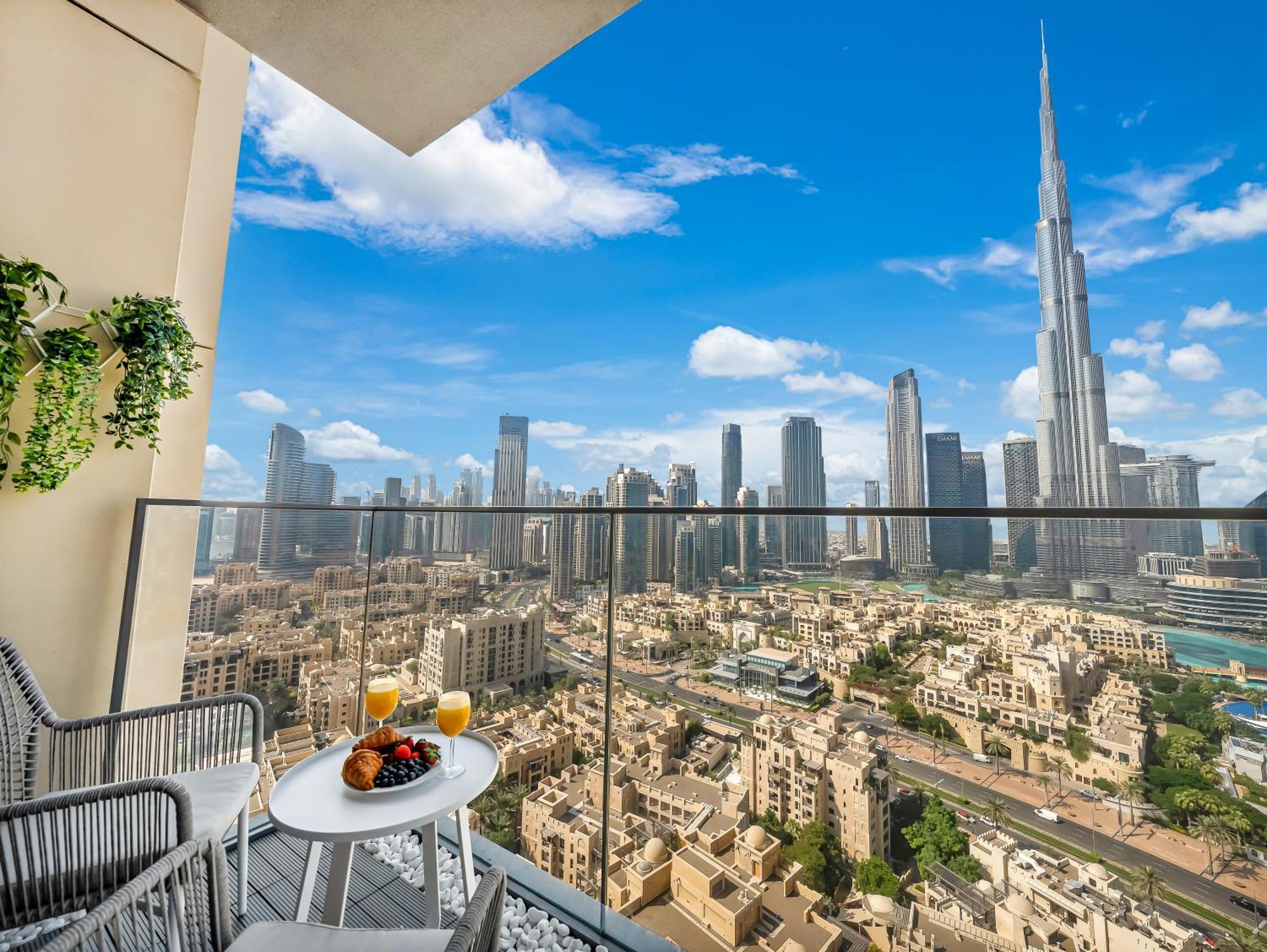Smartstay At Burj Royale - Full Burj Khalifa View - Brand New Luxury Apartments Dubai Eksteriør bilde